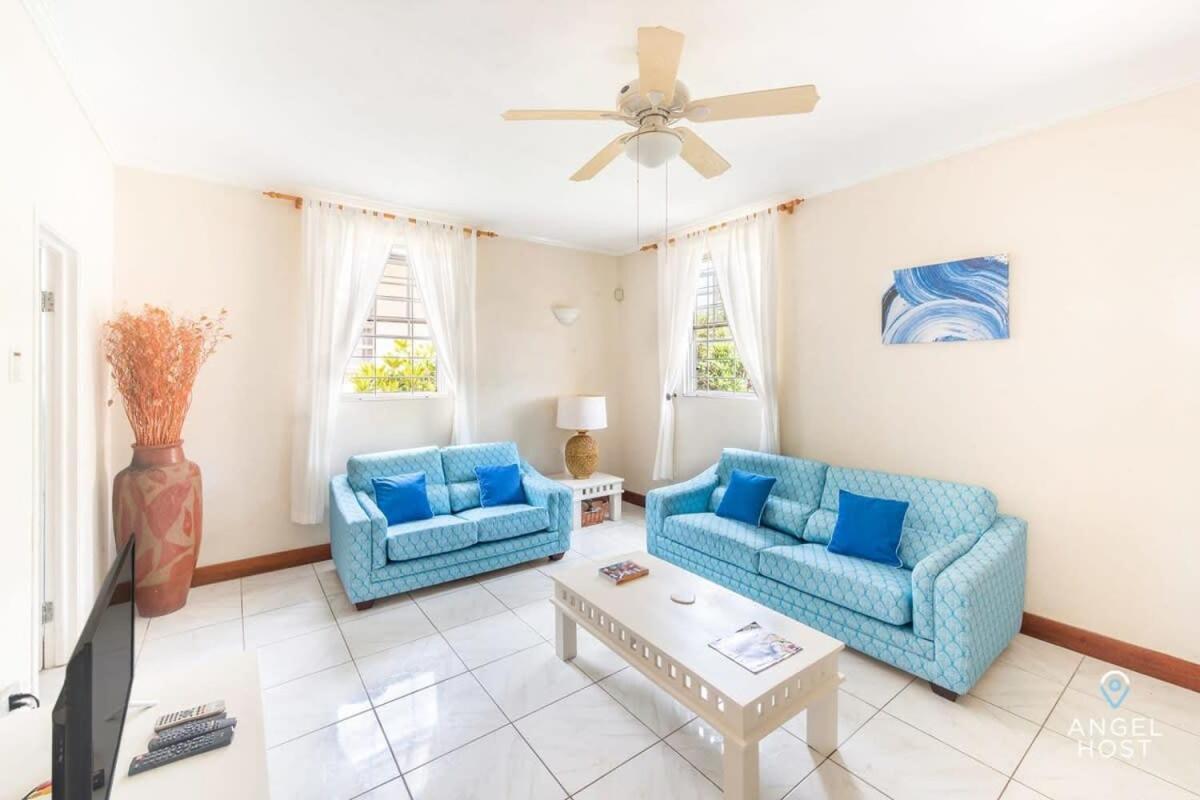2-Story Townhome With Private Pool, Ideal For Group! Christ Church Exterior photo